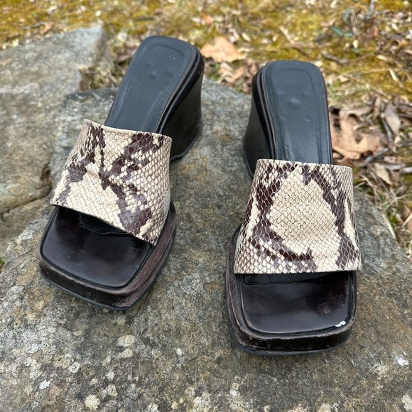 Reaction by Kennith Cole snakeskin Sunny Side Up wedge | 7 - Picture 9 of 13